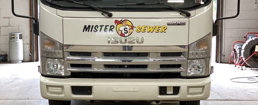 sewer cleaning service vehicle
